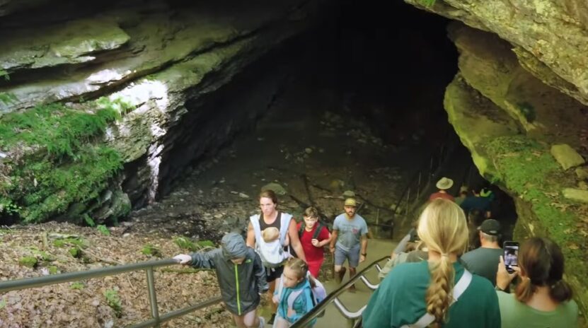 tourist attraction mammoth cave